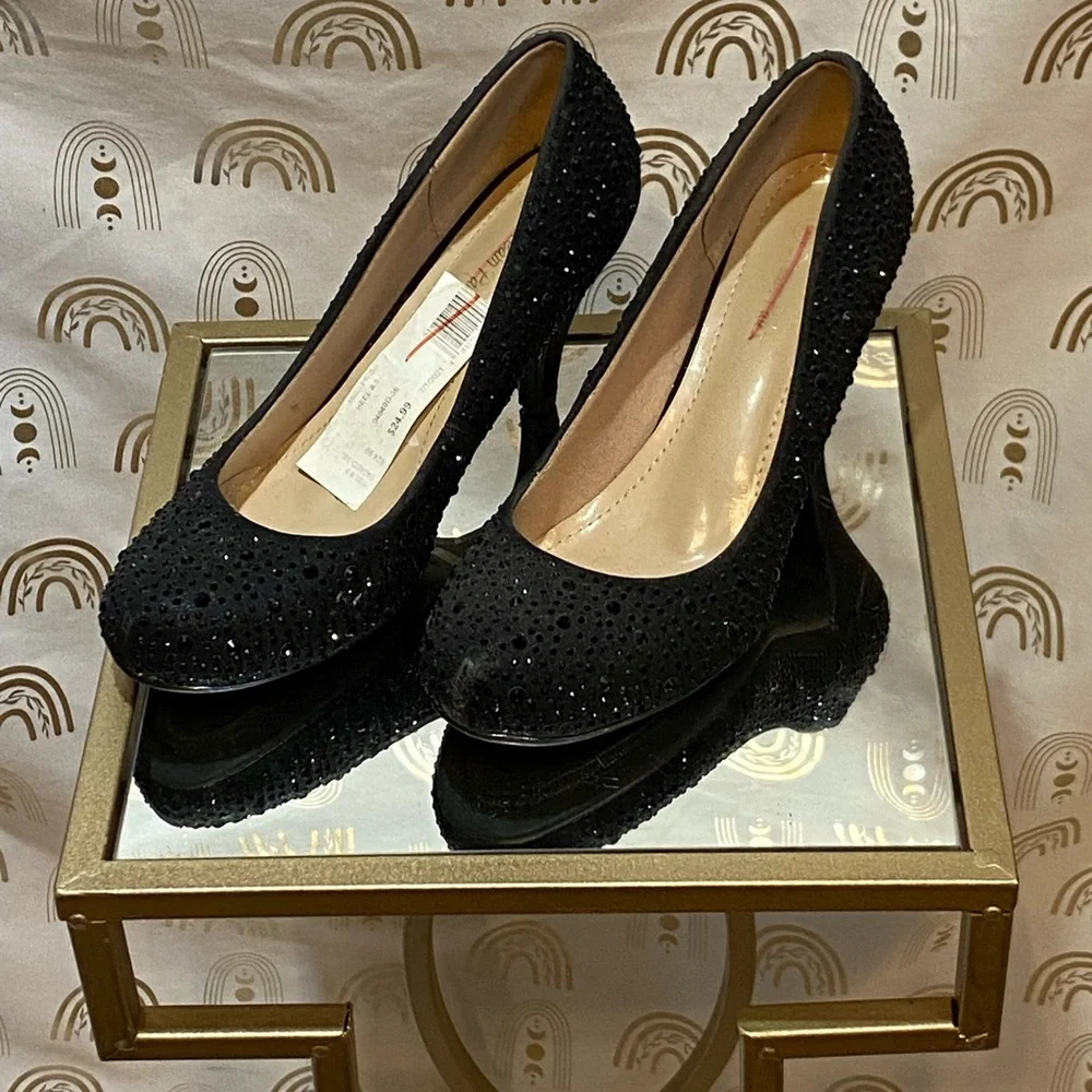 Glamorous Black Stiletto Heels